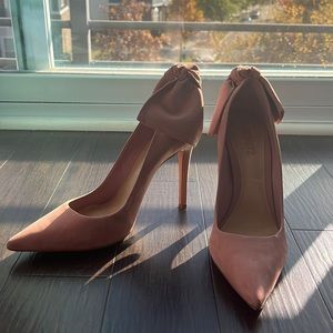 Schutz Pink heels with bow